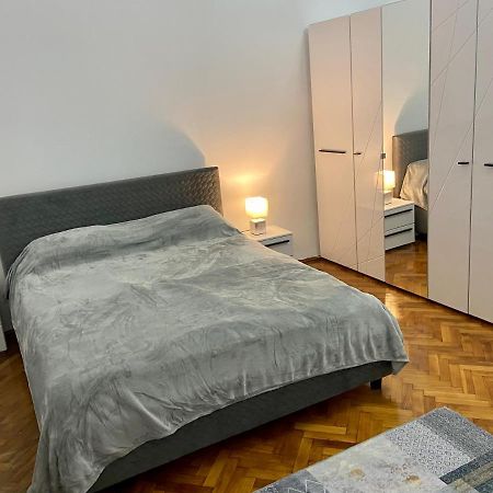 Apartament Super Central Cu Parcare Privata Apartment อาราด ภายนอก รูปภาพ