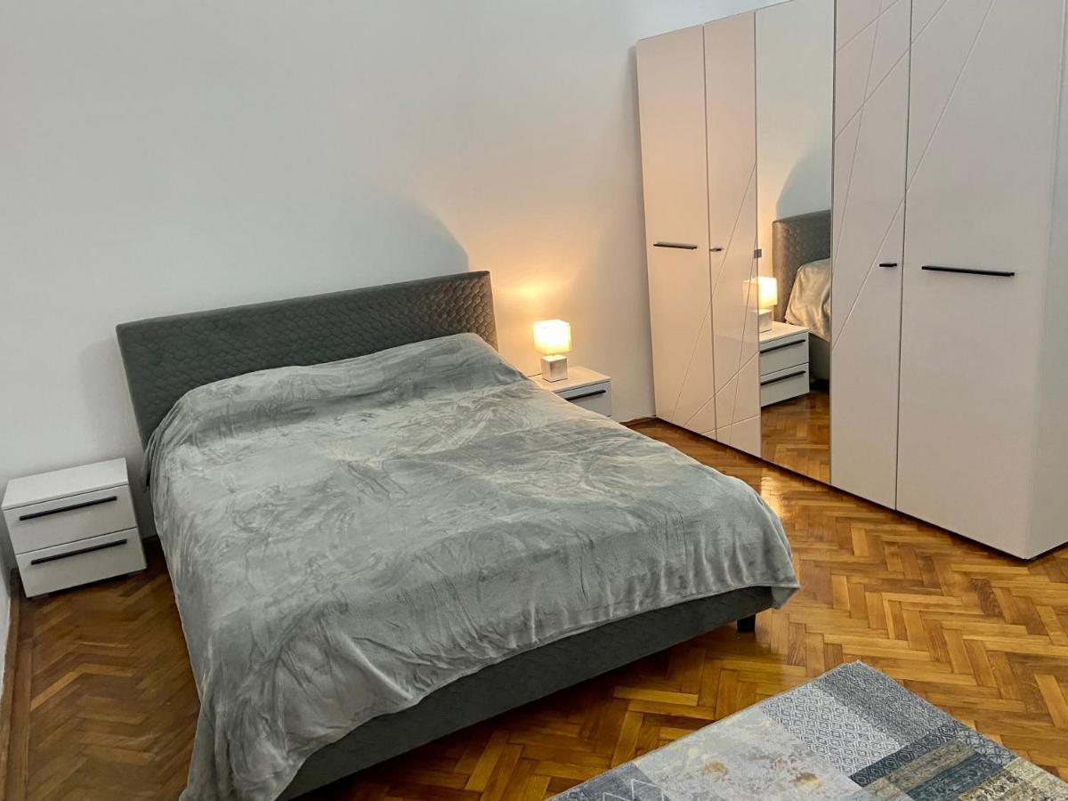 Apartament Super Central Cu Parcare Privata Apartment อาราด ภายนอก รูปภาพ